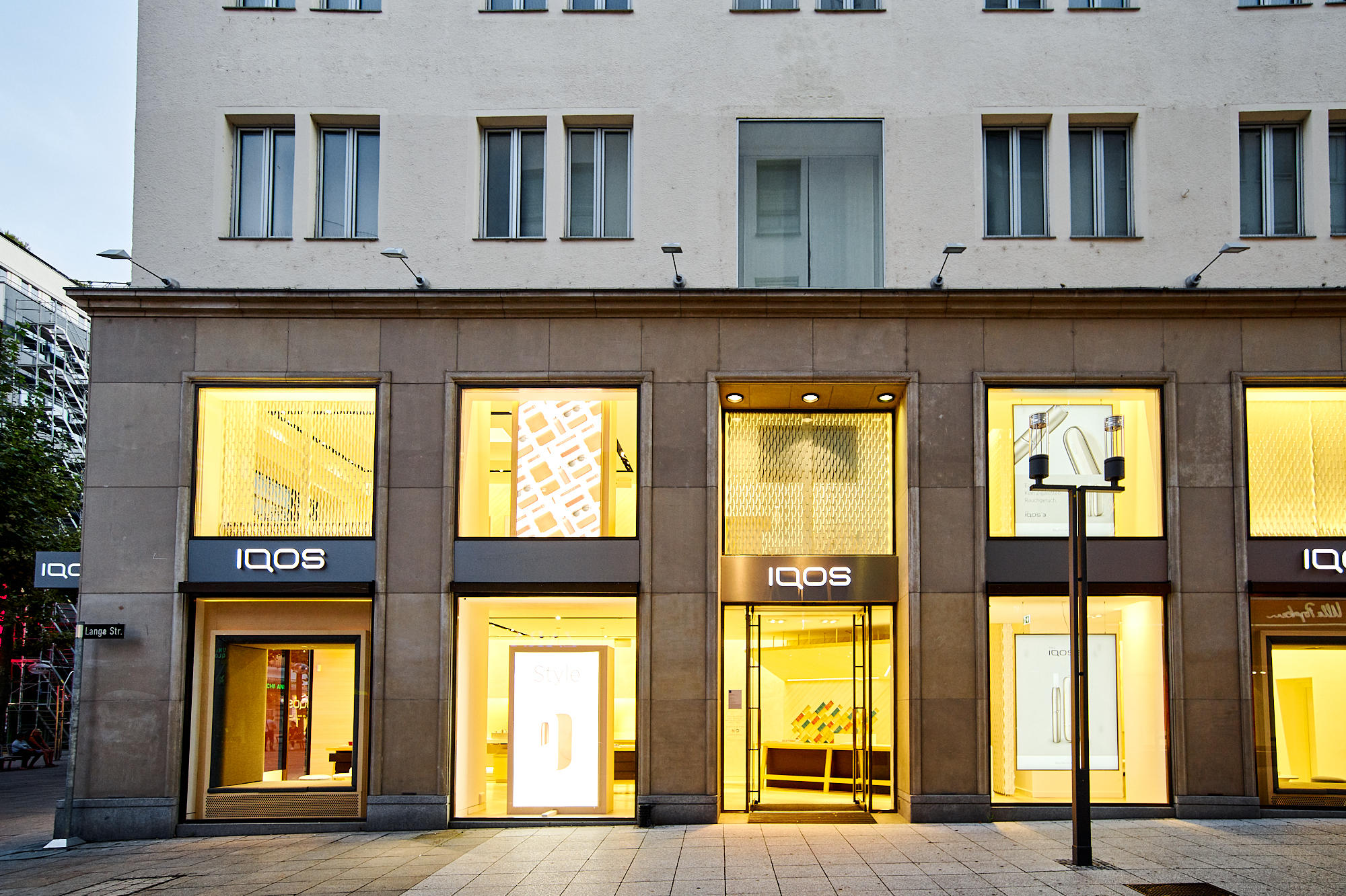 Bild 1 IQOS Store in Stuttgart