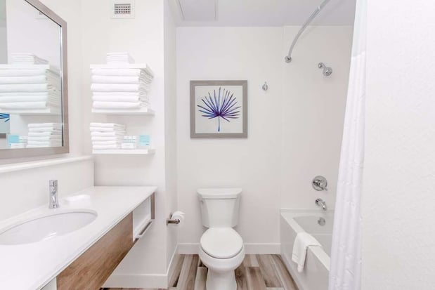 Images Hampton Inn & Suites Panama City Beach-Beachfront