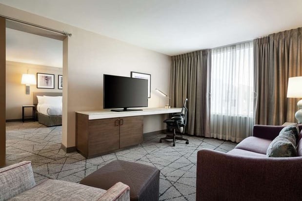 Images Hilton Garden Inn Springfield, NJ