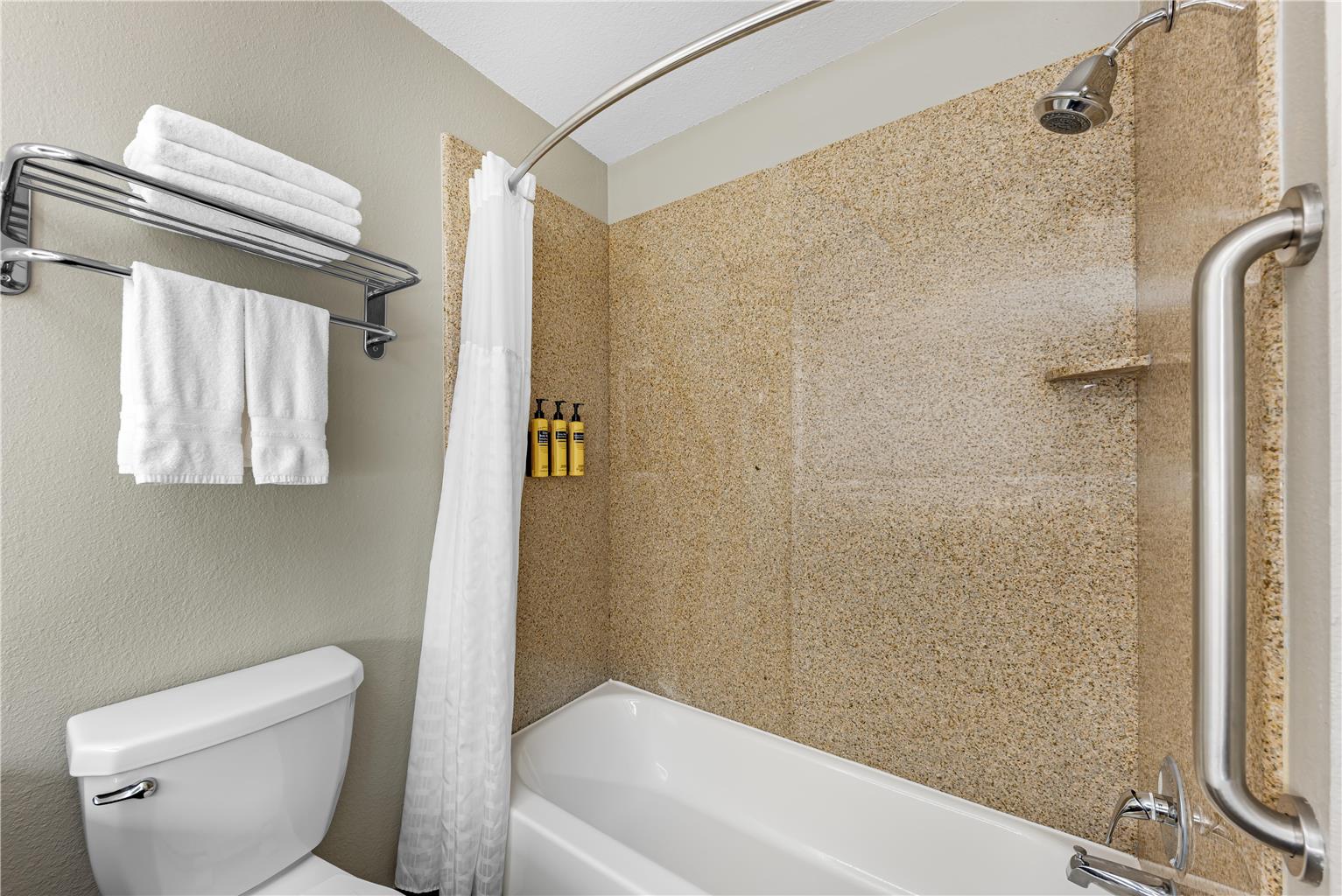 King Room (Sitting Area) Bathroom