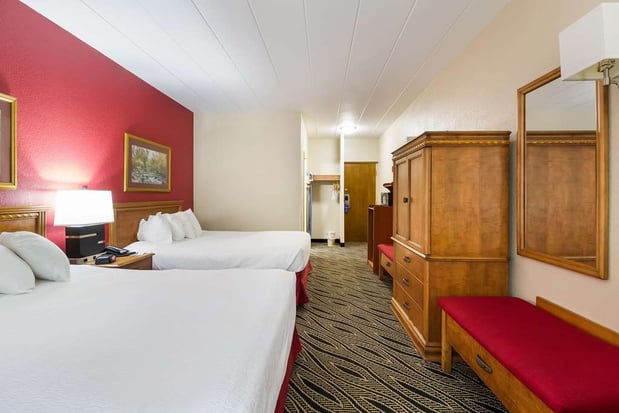 Images Best Western Braddock Inn