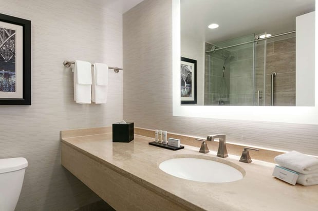 Images Embassy Suites by Hilton Philadelphia Valley Forge