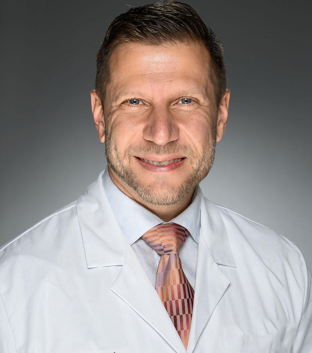 Headshot of Dr. Robert Horvath-Csongradi