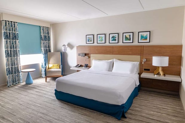 Images Hilton Garden Inn Lakewood