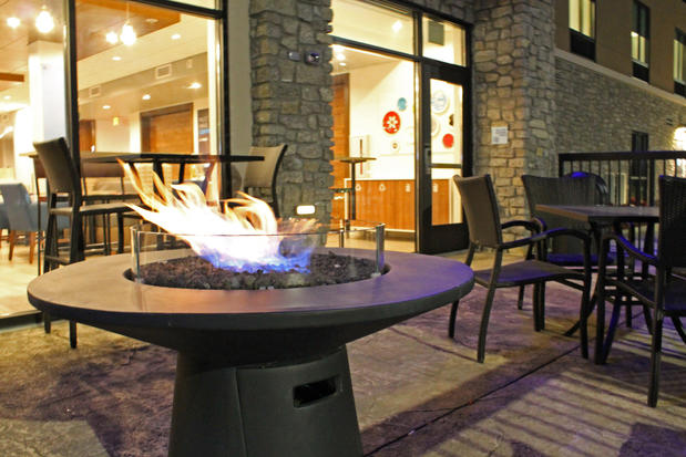 Images Holiday Inn Express & Suites St. Louis South - I-55 by IHG