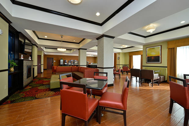 Images Holiday Inn Express & Suites Alva, an IHG Hotel
