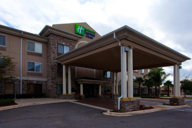 Images Holiday Inn Express & Suites Jacksonville - Blount Island, an IHG Hotel