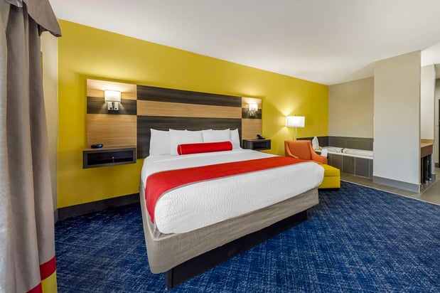 Images Best Western Plus Midwest City Inn & Suites