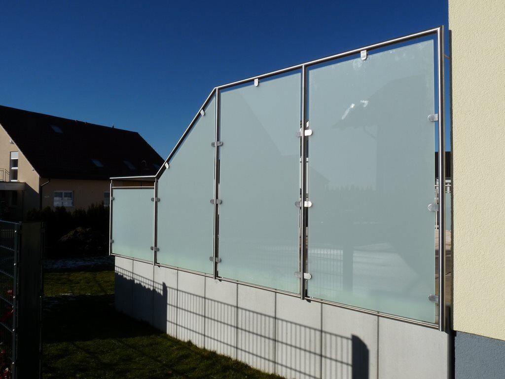Bild 40 Schmid + Jakobs - Bauelemente in Edelstahl Glas Aluminium in Mönsheim