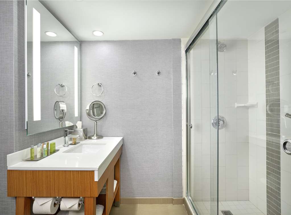 Images DoubleTree by Hilton Edmonton Downtown