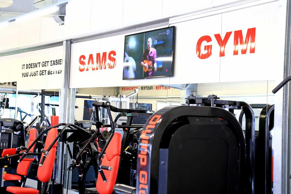 SAMS GYM - Fitnessstudio Susten, Kantonsstrasse 136 in Susten