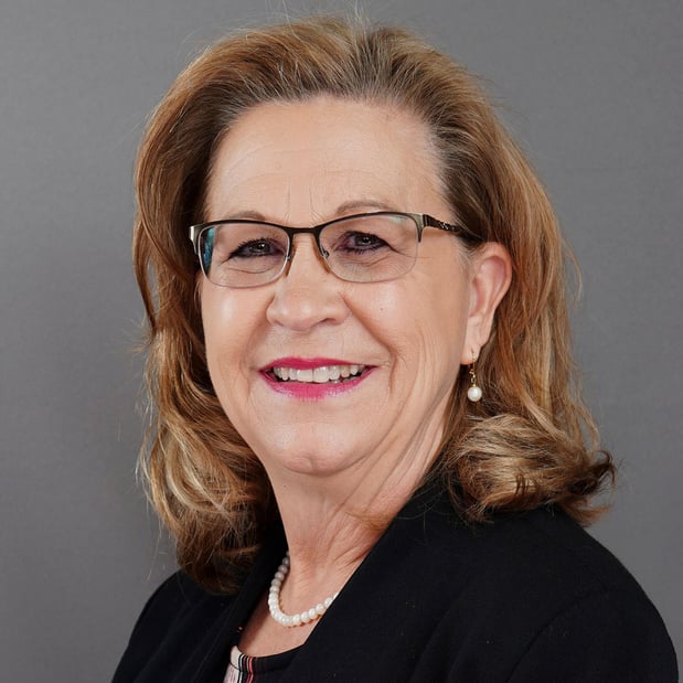 Images Edward Jones - Financial Advisor: Julie Massey, AAMS®|CRPC™