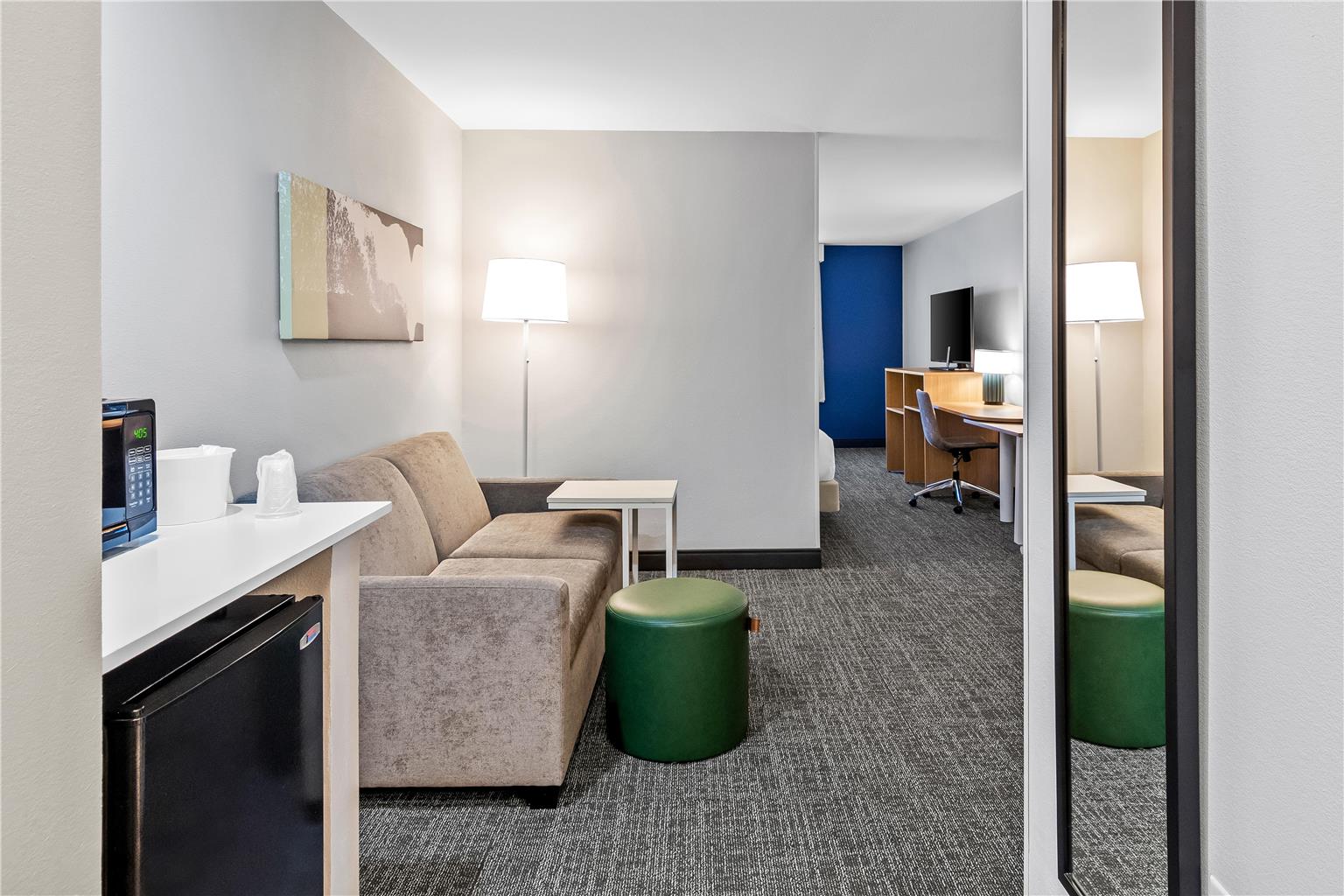Guest room