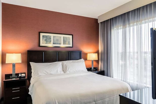 Images Embassy Suites by Hilton Newark Airport