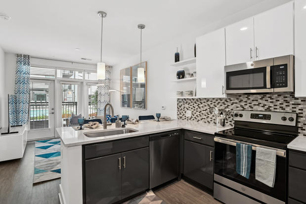 Images Link Apartments® Mint Street