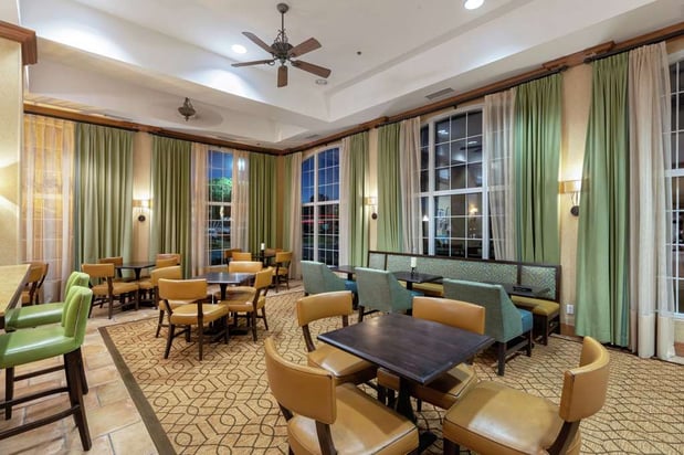 Images Hampton Inn & Suites Austin-Airport