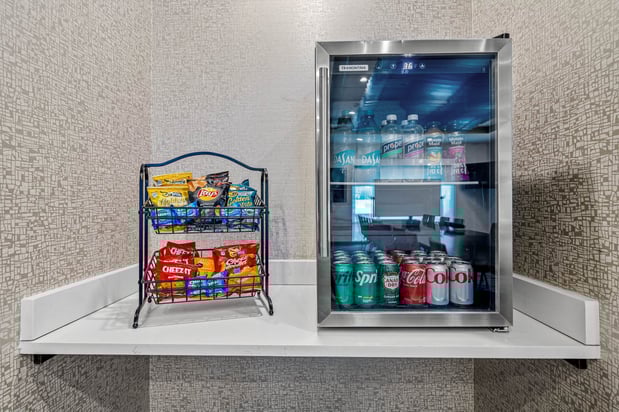 Images Holiday Inn Express & Suites Lakeland South by IHG