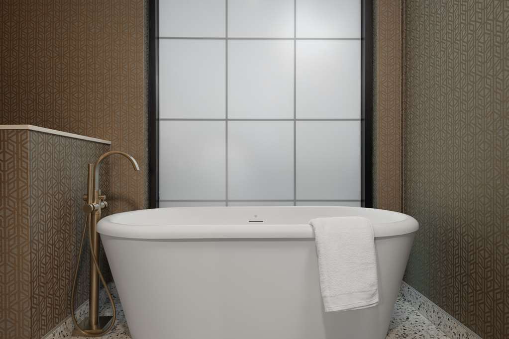 Guest room bath