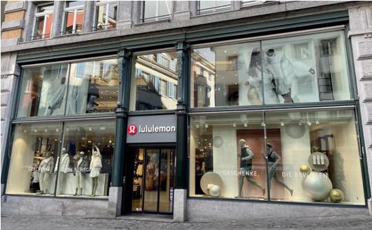 lululemon store front lululemon Zurich 043 243 78 81