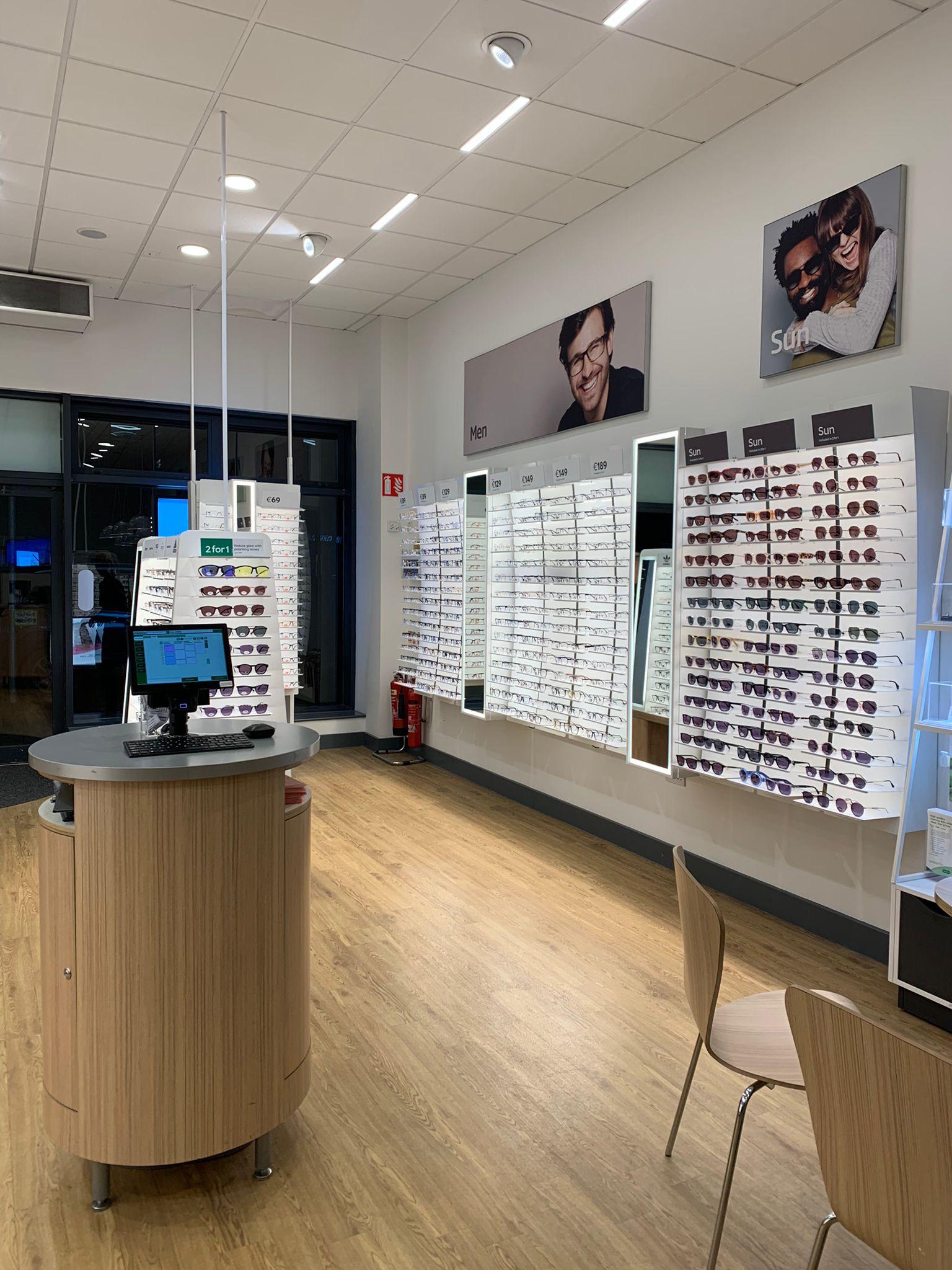 Specsavers Opticians and Audiologists -  Ashbourne 7