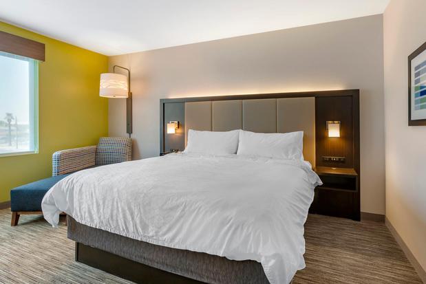 Images Holiday Inn Express & Suites Phoenix Dwtn - State Capitol by IHG