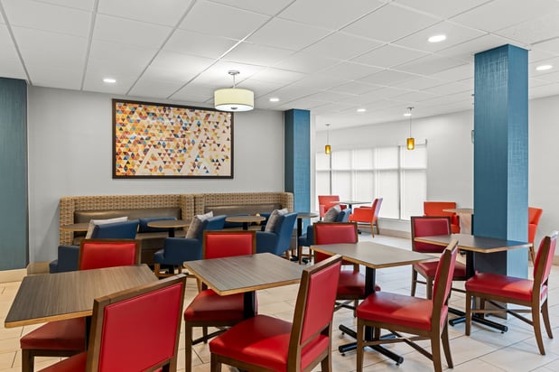 Images Holiday Inn Express & Suites Savannah - Midtown by IHG