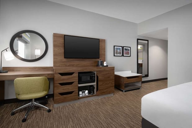 Images Hampton Inn & Suites-Knoxville/North I-75