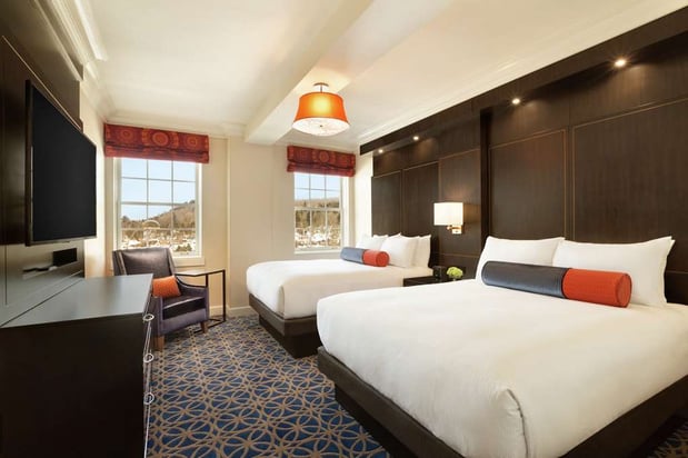 Images Hotel Saranac, Curio Collection by Hilton