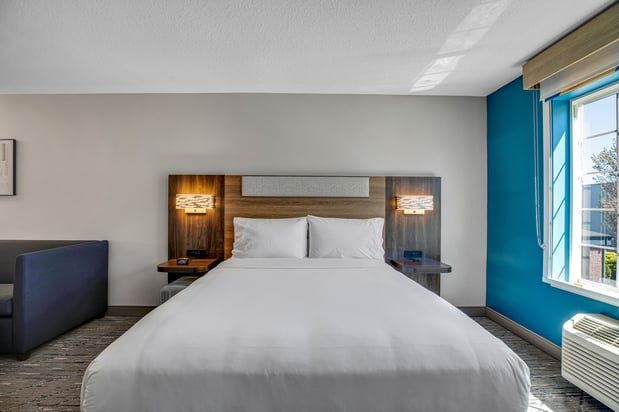 Images Holiday Inn Express & Suites Portland-Jantzen Beach by IHG
