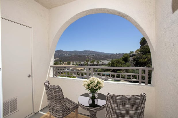 Images Camden Old Creek Apartments