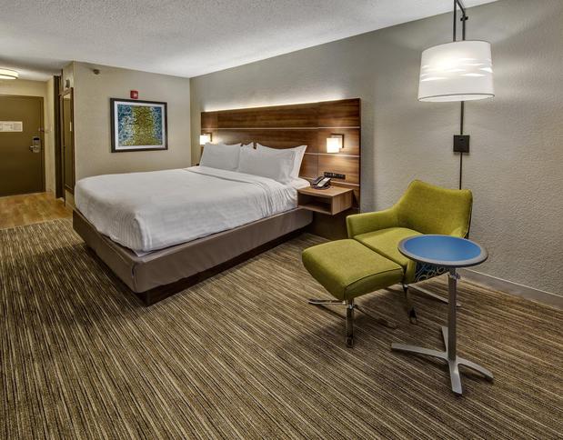 Images Holiday Inn Express Louisville Airport Expo Center by IHG