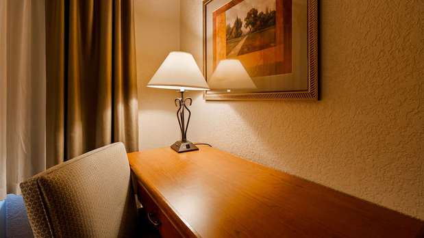 Images Best Western Plus Mid Nebraska Inn & Suites