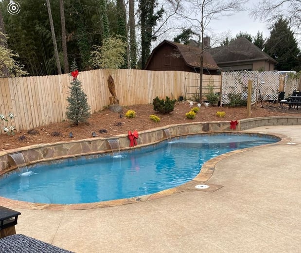 Images NLO Pool and Landscape