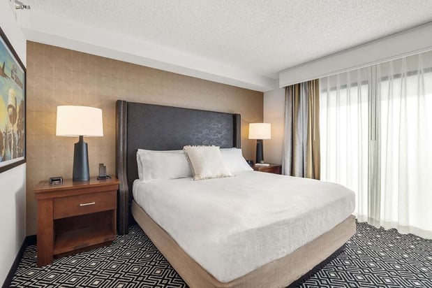 Images Embassy Suites by Hilton Los Angeles International Airport South