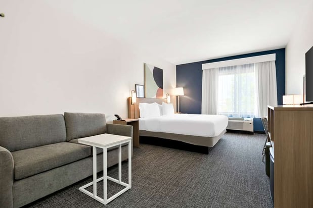 Images Spark by Hilton Lancaster Dutch Country