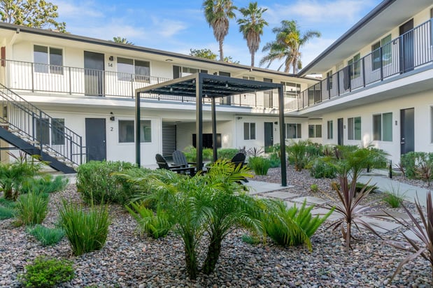 Images Torrance Gateway Apartments