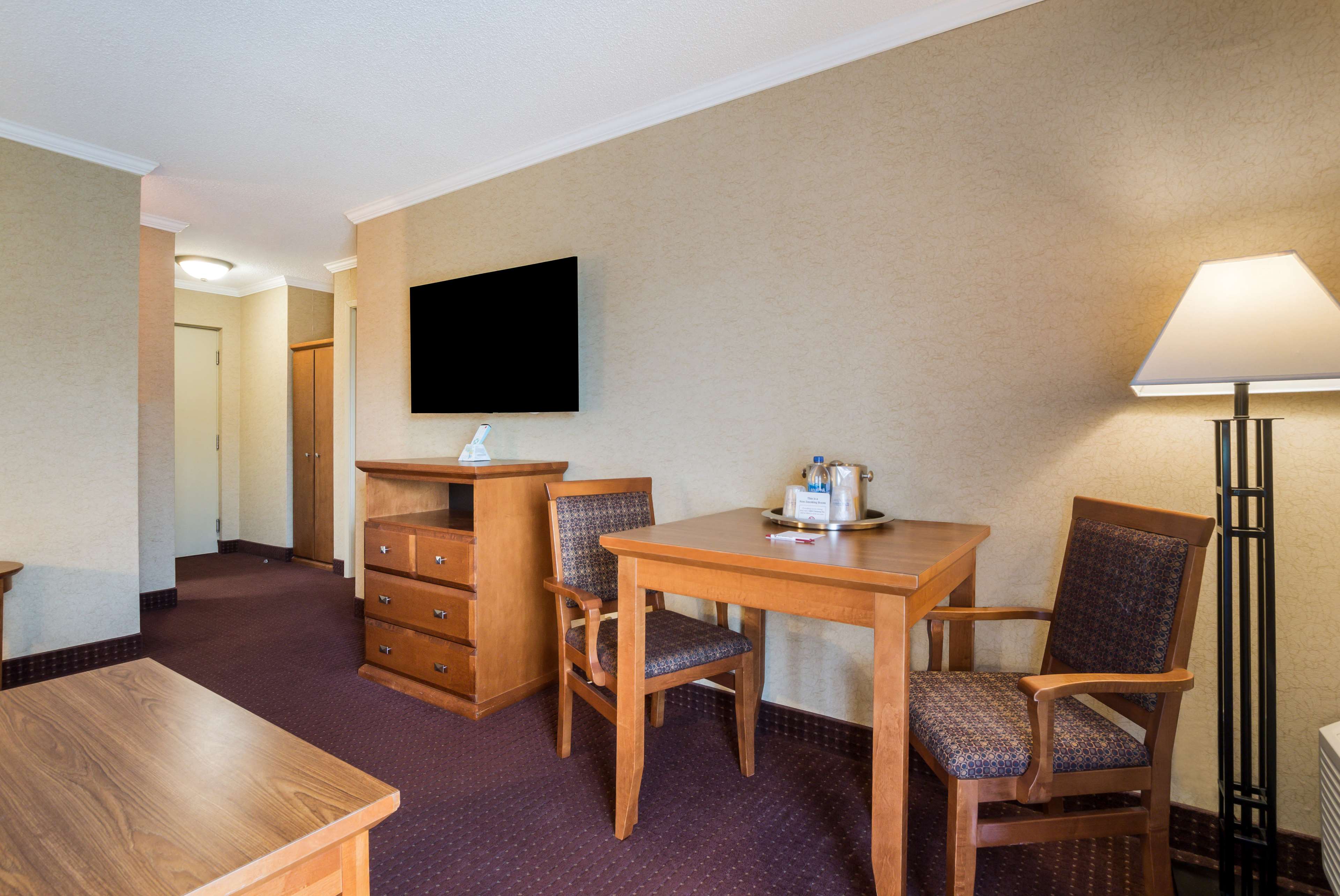 Double Suite Best Western Plus Norwester Hotel & Conference Centre Thunder Bay (807)473-9123
