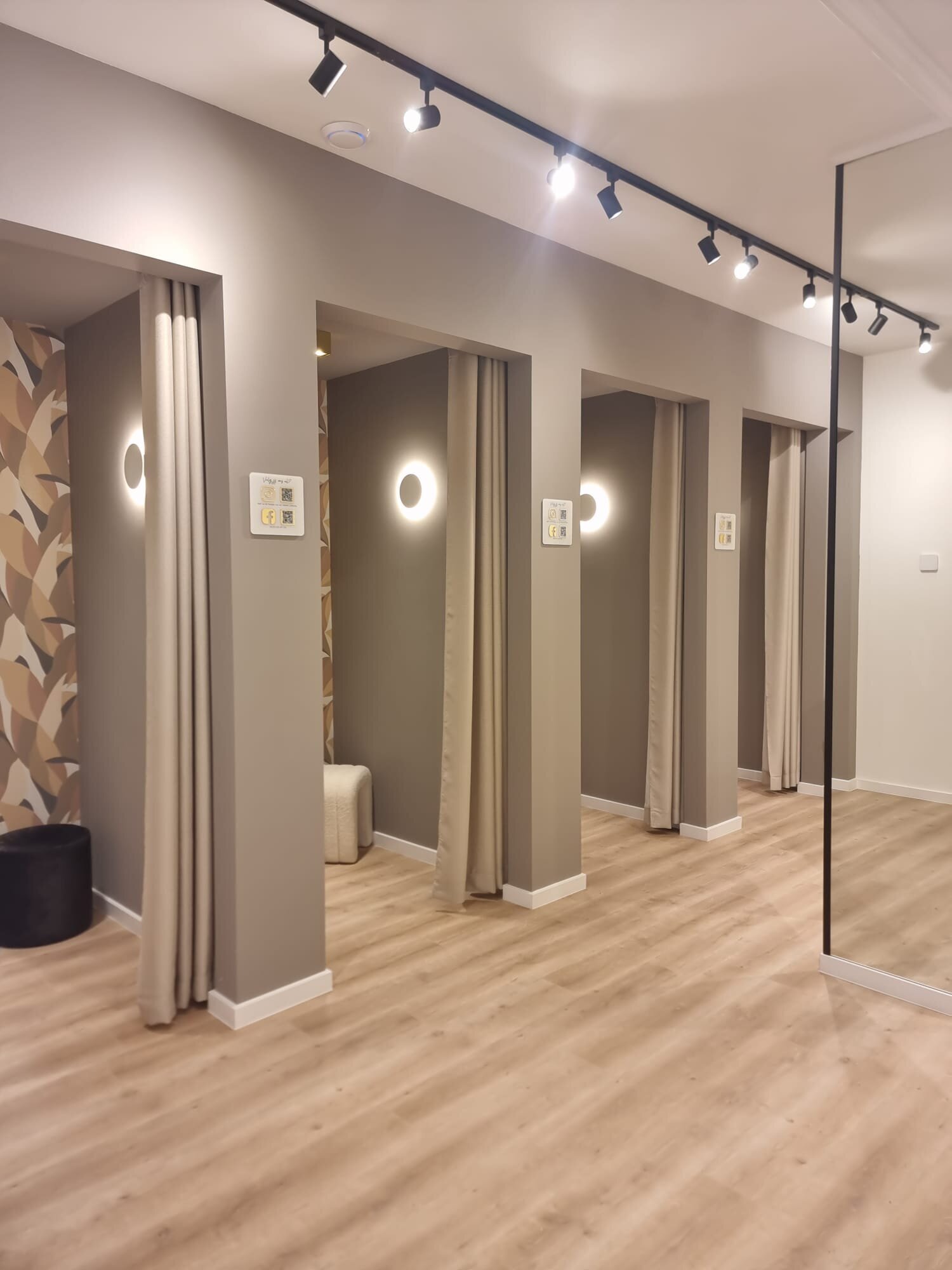 Foto's SELECTED BY LIS