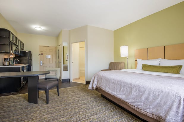 Images Candlewood Suites Jefferson City by IHG