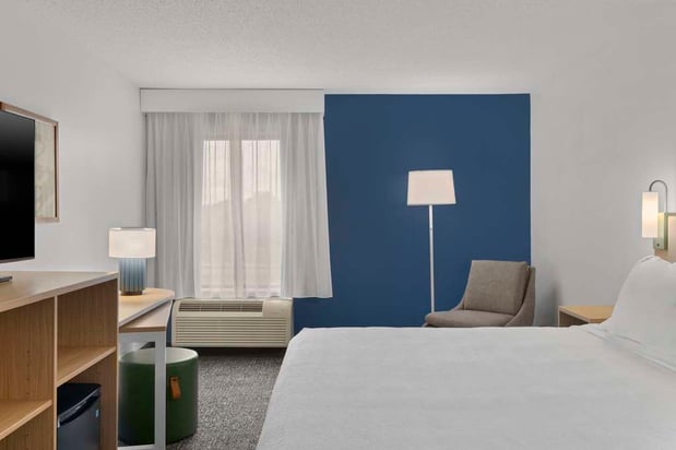 Images Spark by Hilton Newcomerstown