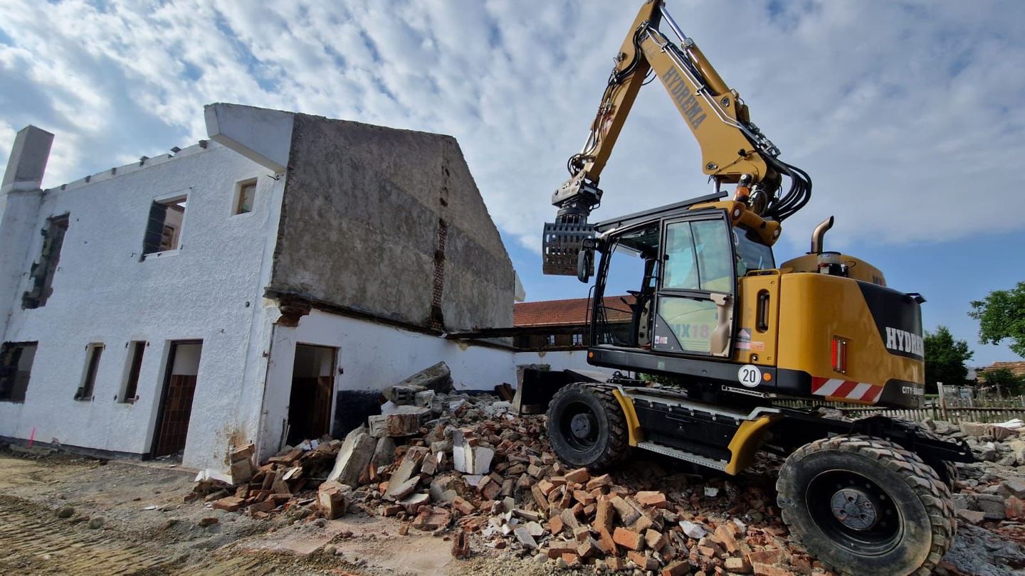 Eisenmann Erdbewegungen, Sonnenhamer Str. 2 in Egling