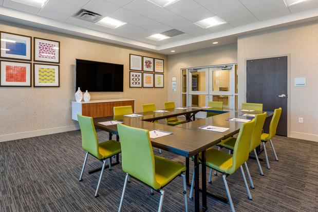 Images Holiday Inn Express & Suites Phoenix Dwtn - State Capitol by IHG