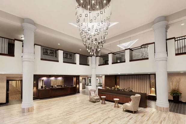 Images DoubleTree by Hilton McLean Tysons