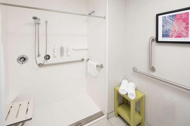 Images Hampton Inn & Suites Rochester Downtown