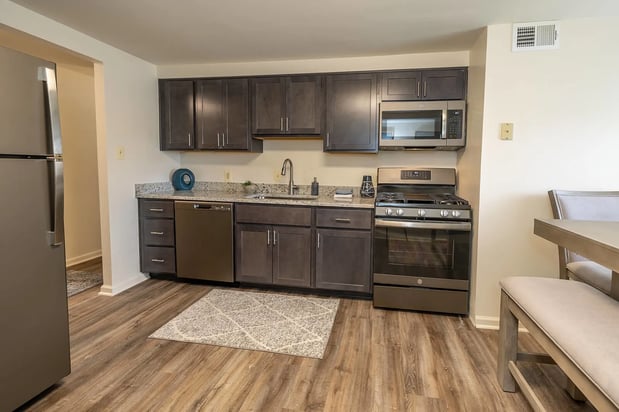 Images Windsor House Apartments*