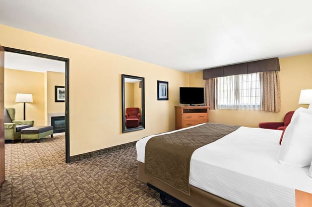 Images Best Western Newberry Station