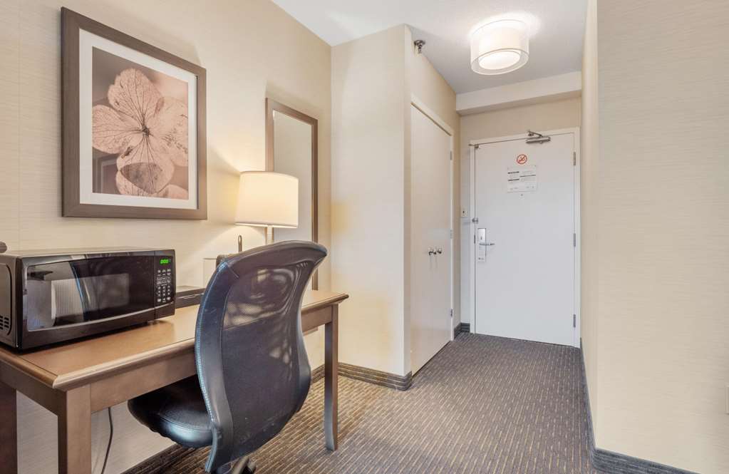 Room551 - K,TSX Best Western Plus Cairn Croft Hotel Niagara Falls (905)356-1161