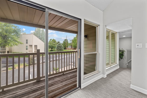 Images Pebble Point Apartments