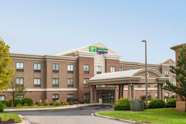 Images Holiday Inn Express Kansas City - at the Legends by IHG