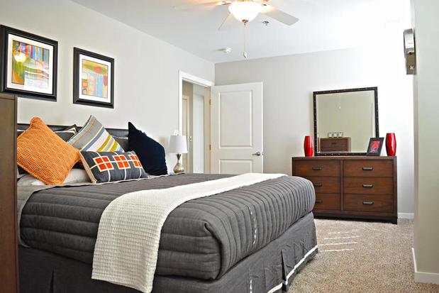 Images Residences at Forest Park